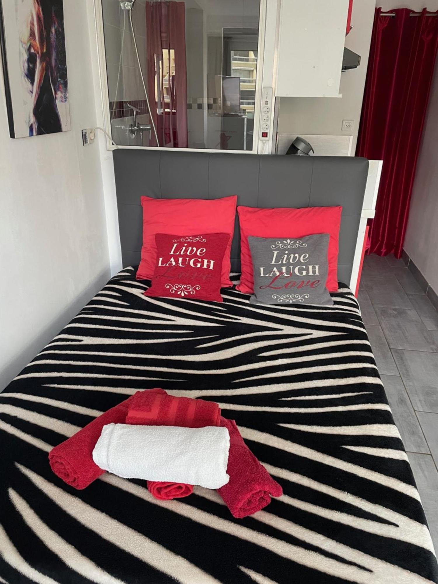 Naturist Paradise In « Swinging Cap » Agde Eksteriør billede